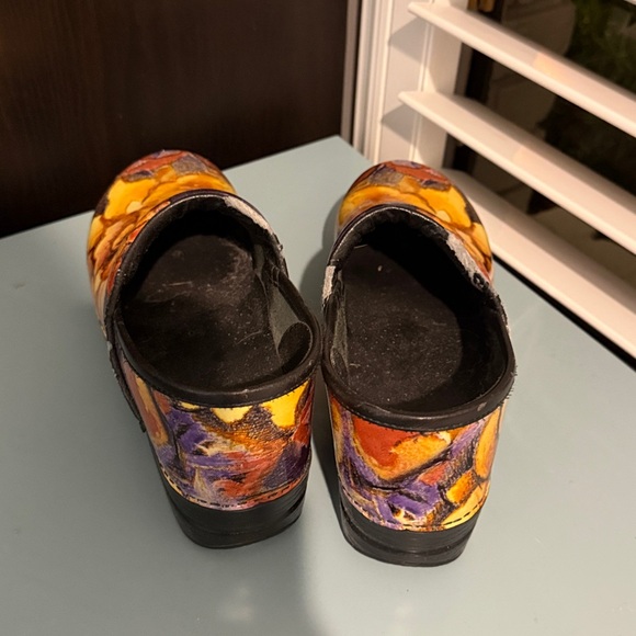 Colorful Floral Clogs - Picture 4 of 5